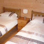 Lodge twin bedroom